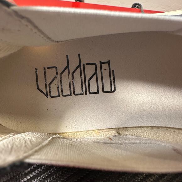 sold out! vaddia izzy navy floral sneakers us 6.5 retail $199 - Picture 7 of 11